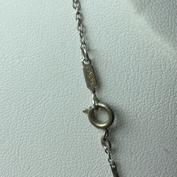 Crea Ster Vintage Zodiac Aquarius Pendant with Monet Chain - Picture 5 of 5